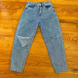 H&M loose mom jeans size 6
